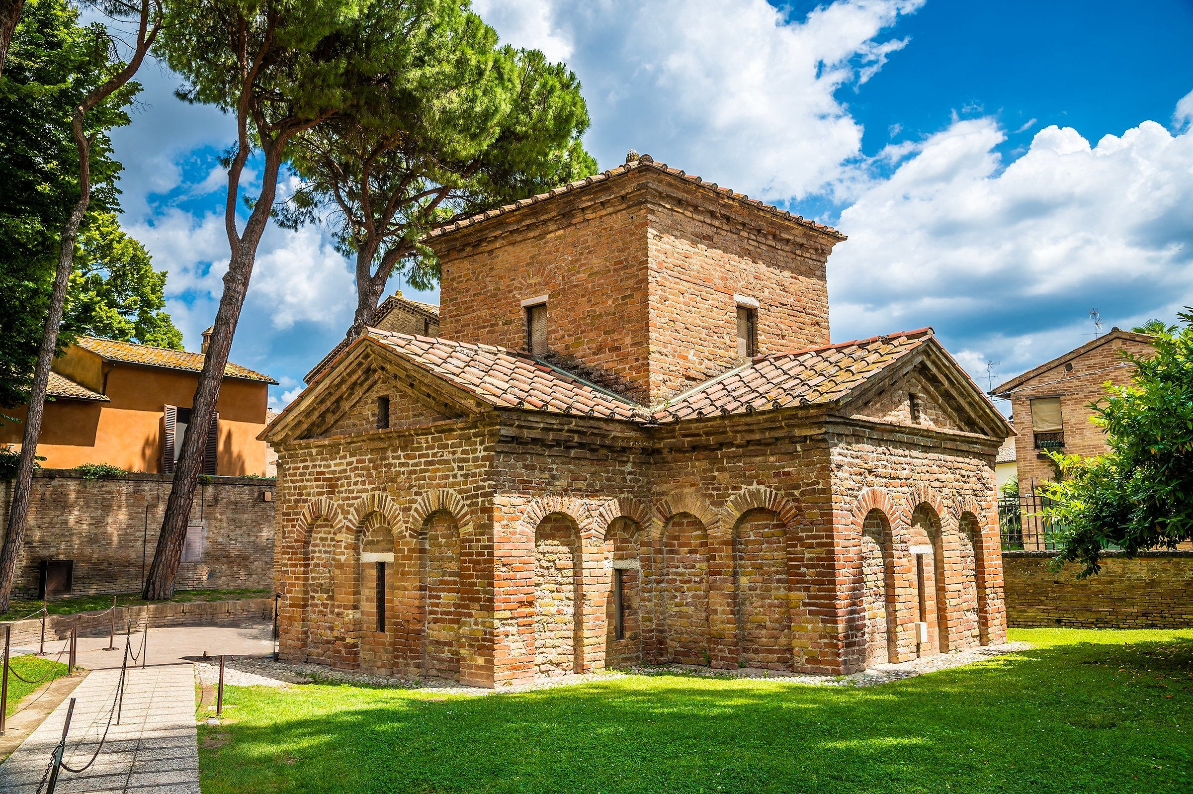 bologna day trips
