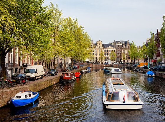 Amsterdam Canal History Tour by Private Boat