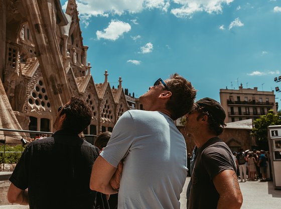 Sagrada Familia Express Tour: A Guided Introduction with Skip-the-Line Tickets