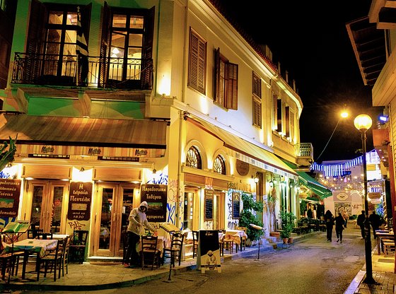 Athens Plaka Night Food Tour with Wine Tasting