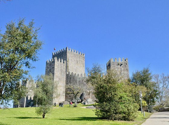 Half-Day Guimarães Day Trip from Porto