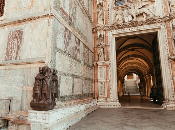 Doge's Palace Tour for Kids with Doge's Palace Skip-the-Line Tickets
