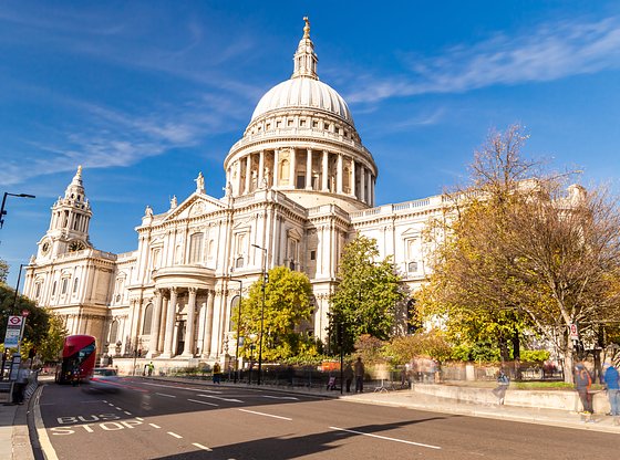 Full-Day London History Tour: WWII and Churchill War Rooms with Skip-the-Line Tickets