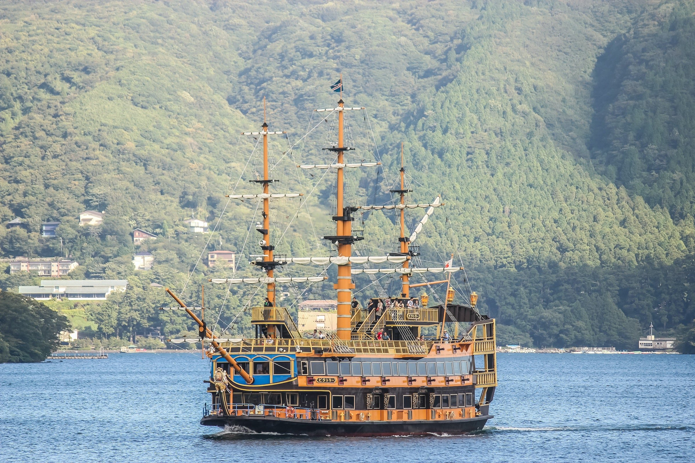 lake ashi cruise